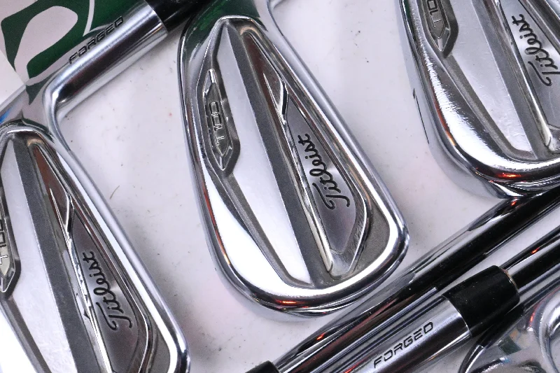 Bold pattern sets Titleist T100 2019 Irons / 5-PW+50° / Regular Plus Flex Project X LZ 115 Shafts