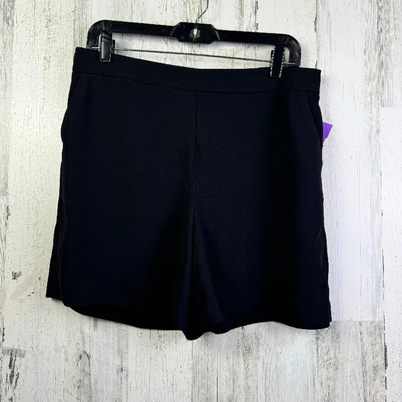 White shorts for women Black Shorts Halo, Size 8