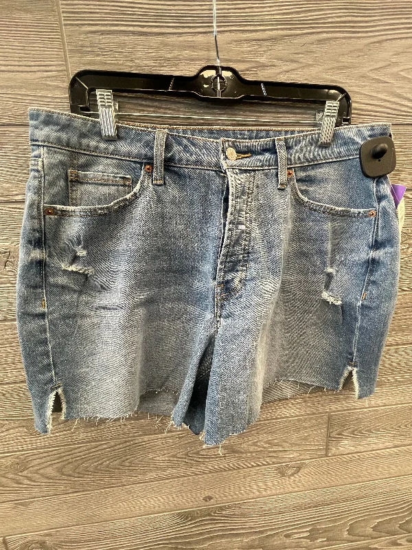 Fashionable denim shorts Blue Denim Shorts Old Navy, Size 14