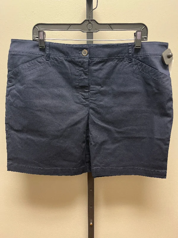 Stylish pocket shorts Navy Shorts Talbots, Size 16