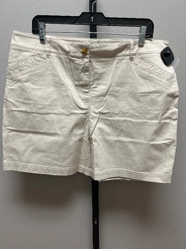 Casual black shorts Tan Shorts Talbots, Size 16